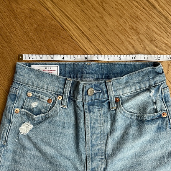 LIKE NEW GAP High Rise Cheeky Straight Jeans Size 25 / 0R - Picture 7 of 10